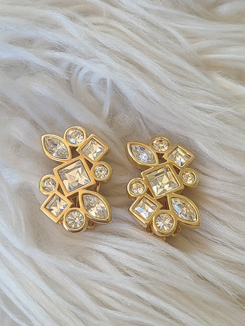 Vintage Swarovski Full Lead Crystal Savvy Clip on Earrings- Excellent Condition